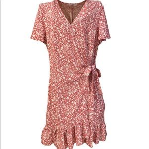 NWT Woman’s Wrap Around Floral Dress